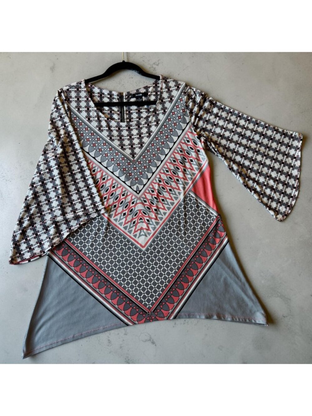 Alfani Womens Tunic Top L Geometric Print Bell Sleeve Peach Grey Black High-Low